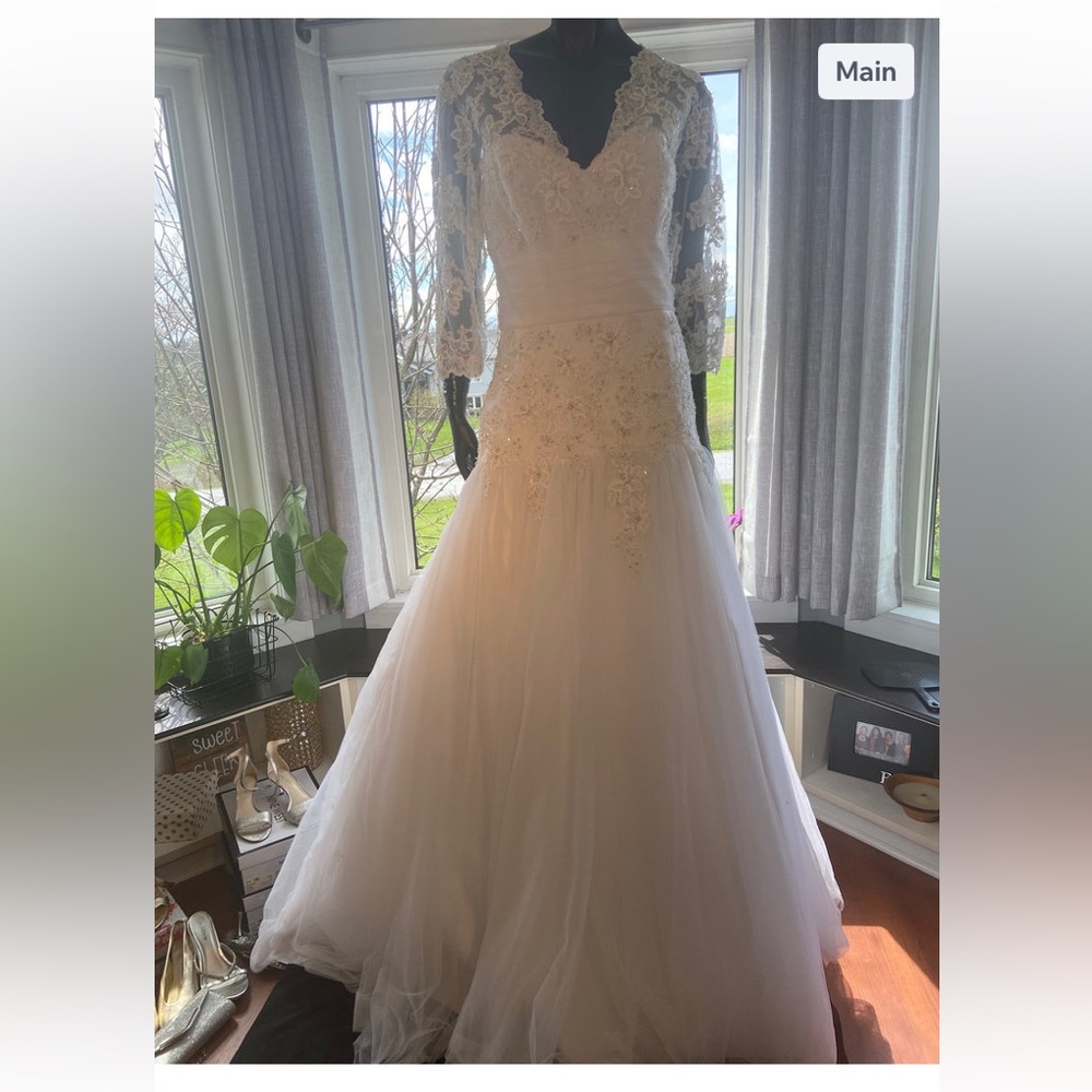 Alfred Angelo White V Neck Lace Sleeve Gown